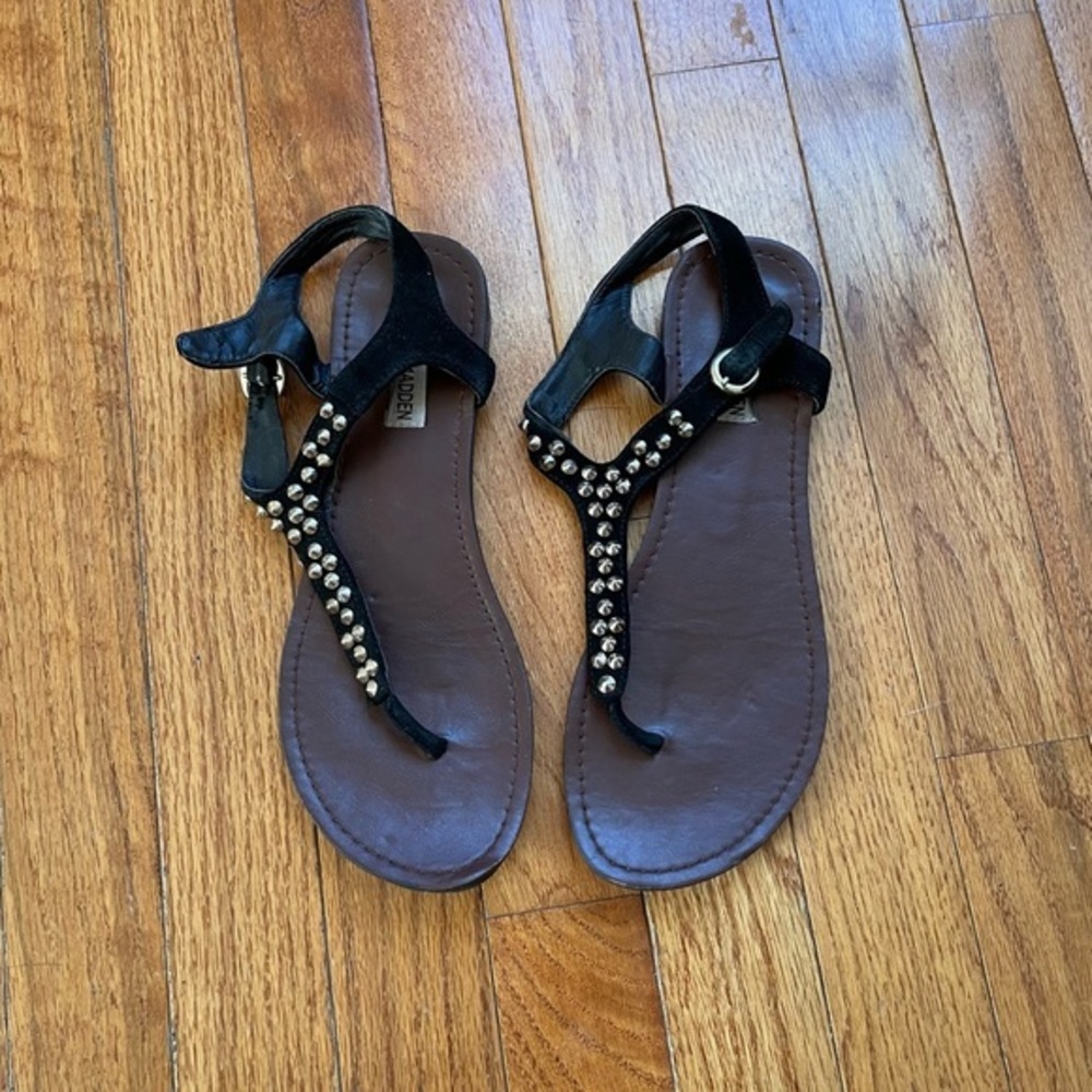 Steve madden Bahaa black leather studded sandals size 8 well worn